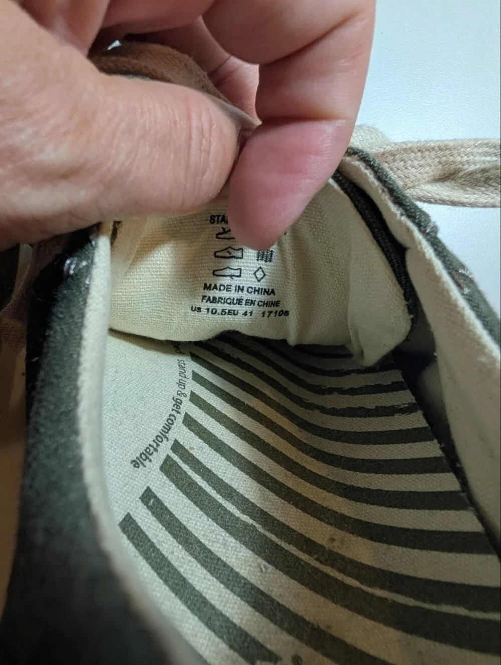 Taos Woman's Size 10.5 Casual Star Olive Green Canvas Sneakers